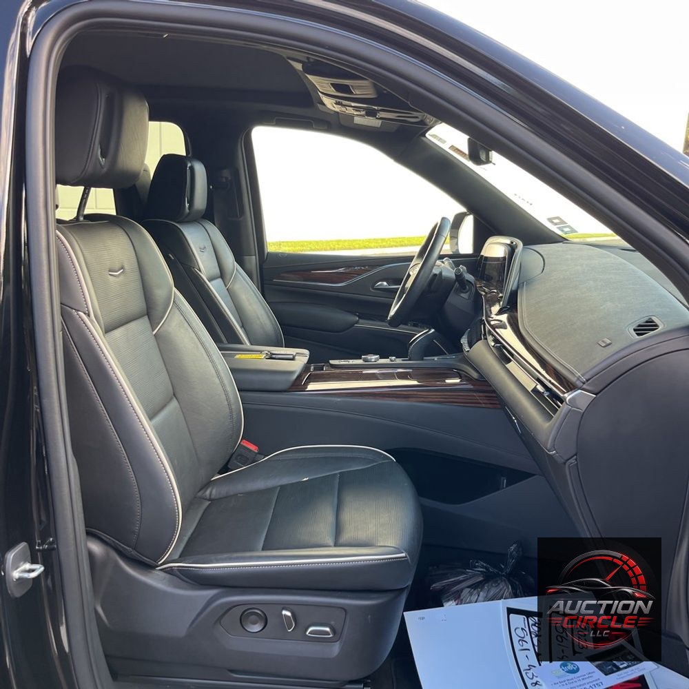 2023 Cadillac Escalade ESV Premium Luxury