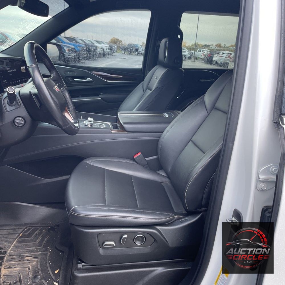 2022 Cadillac Escalade Luxury