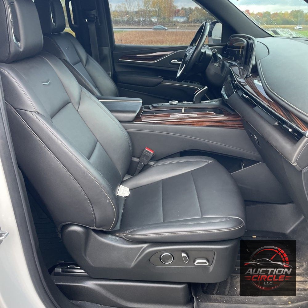 2022 Cadillac Escalade Luxury