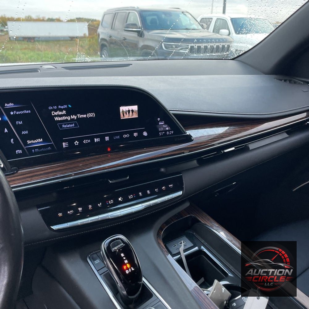 2022 Cadillac Escalade Luxury