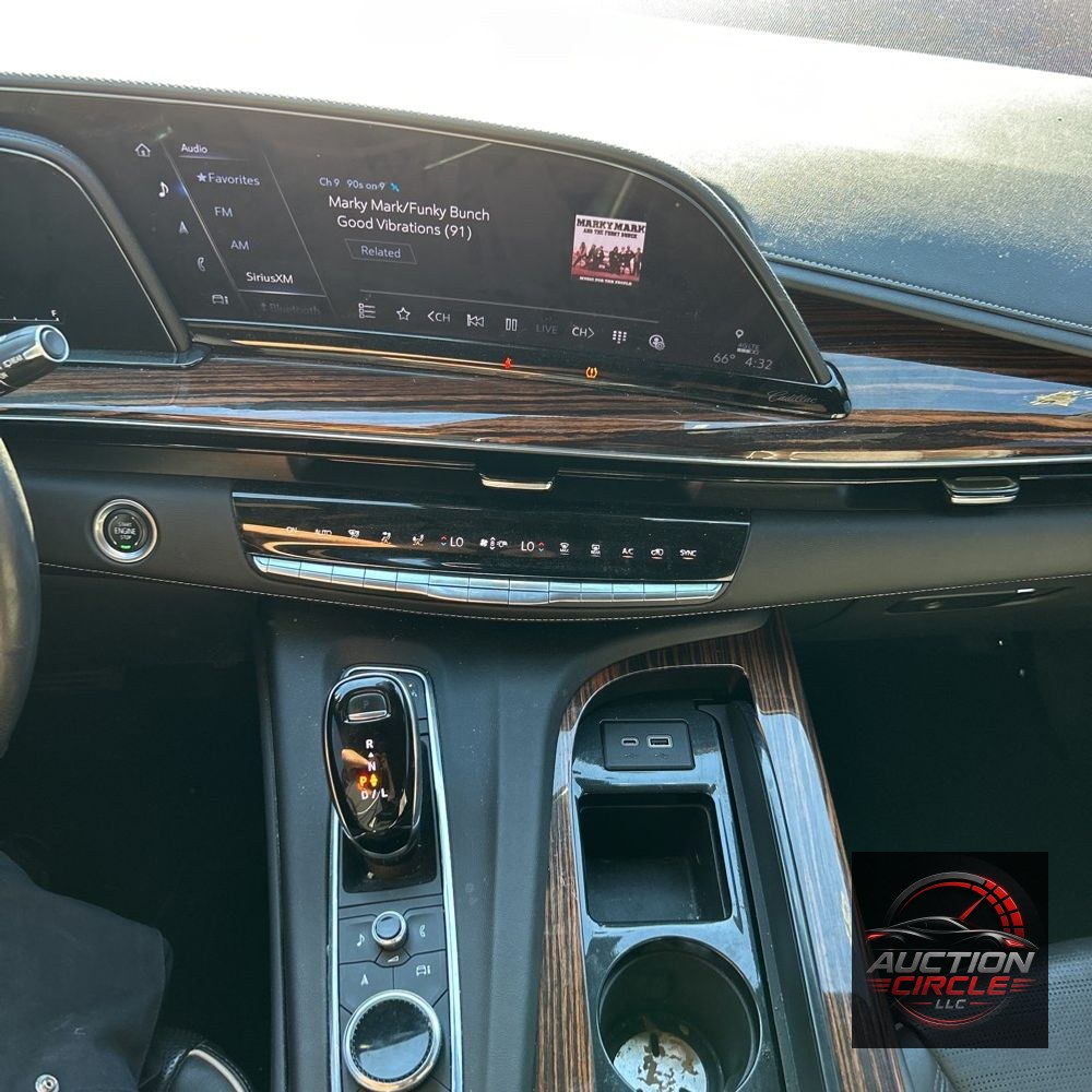 2021 Cadillac Escalade Premium Luxury