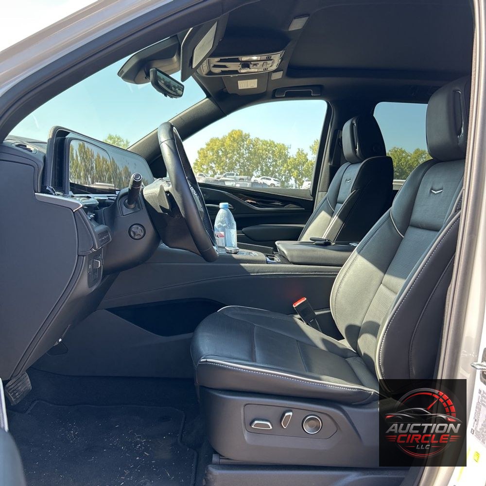 2024 Cadillac Escalade Sport