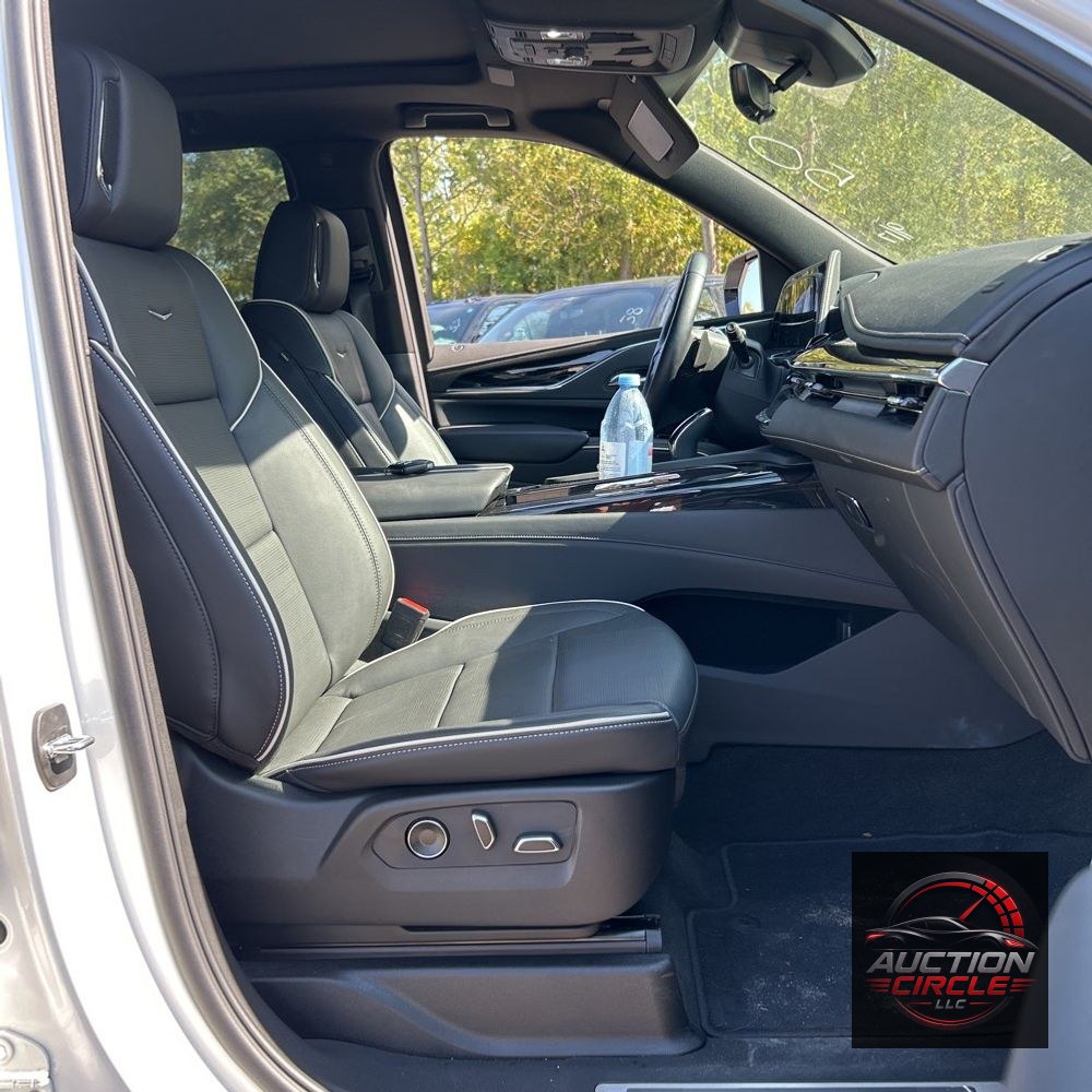 2024 Cadillac Escalade Sport
