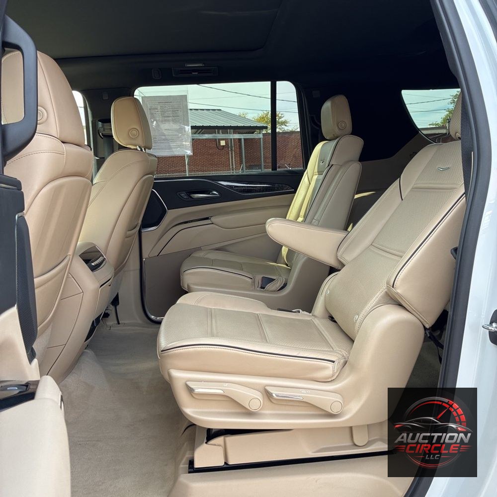 2023 Cadillac Escalade ESV Premium Luxury