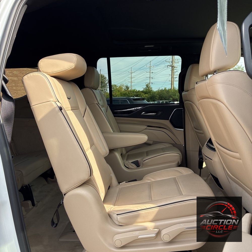 2023 Cadillac Escalade ESV Premium Luxury