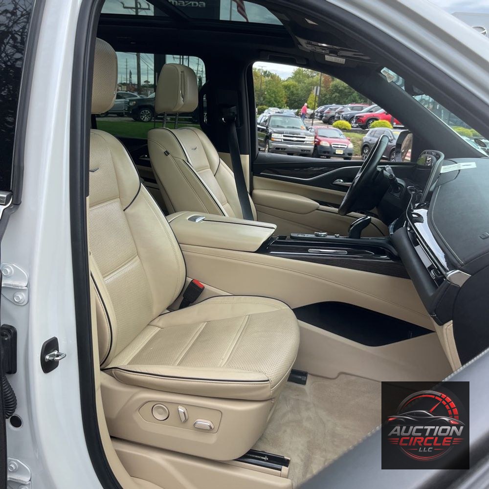 2022 Cadillac Escalade ESV Premium Luxury