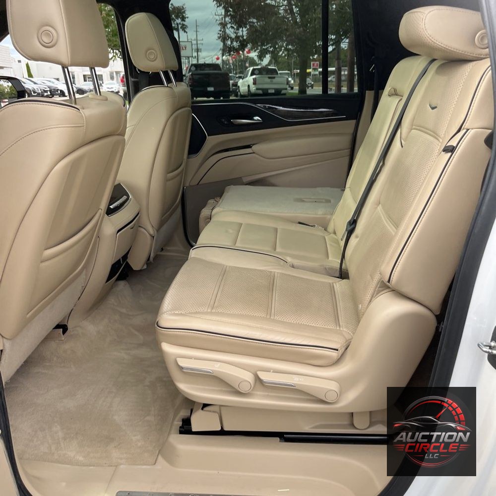 2022 Cadillac Escalade ESV Premium Luxury