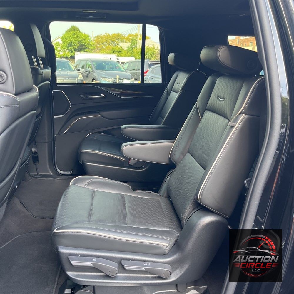 2022 Cadillac Escalade ESV Premium Luxury