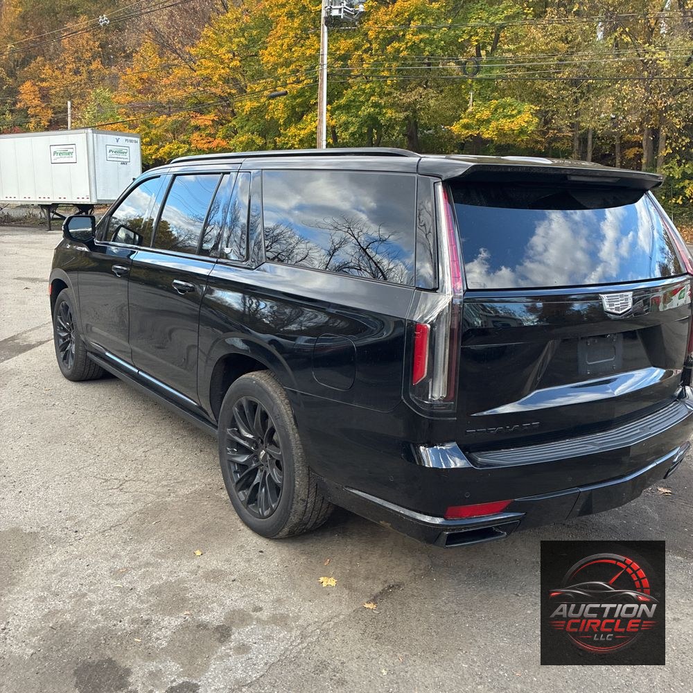 2022 Cadillac Escalade ESV Sport