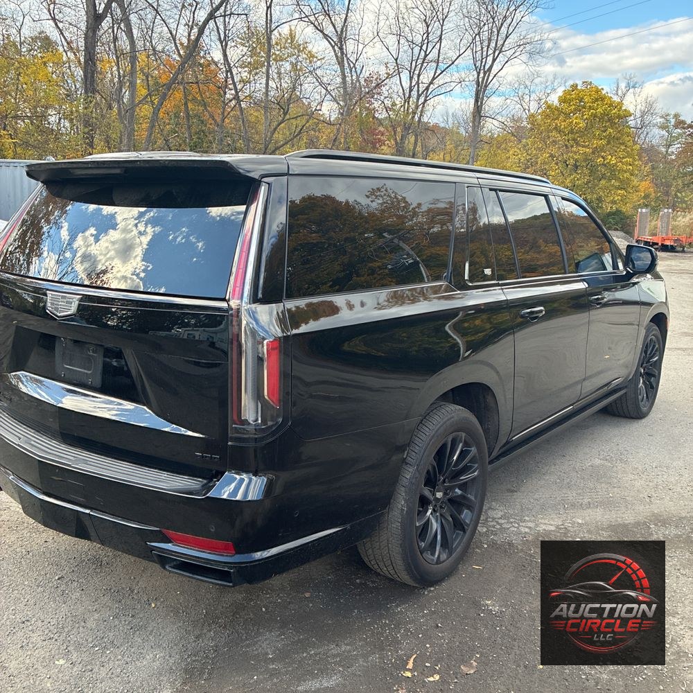 2022 Cadillac Escalade ESV Sport