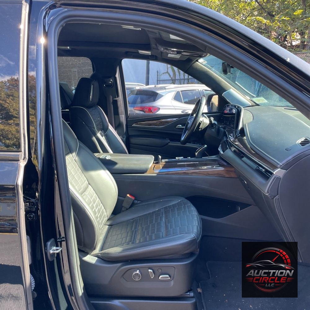 2023 Cadillac Escalade ESV Sport Platinum
