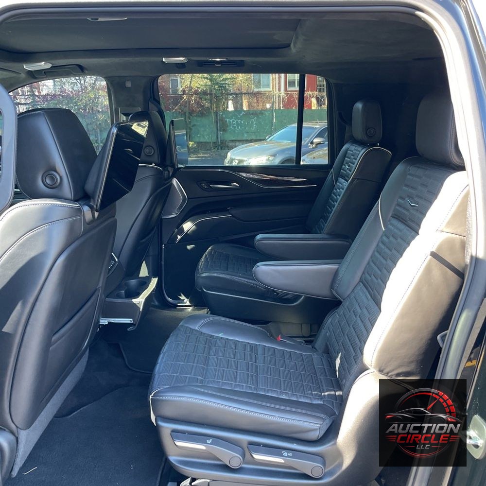 2023 Cadillac Escalade ESV Sport Platinum