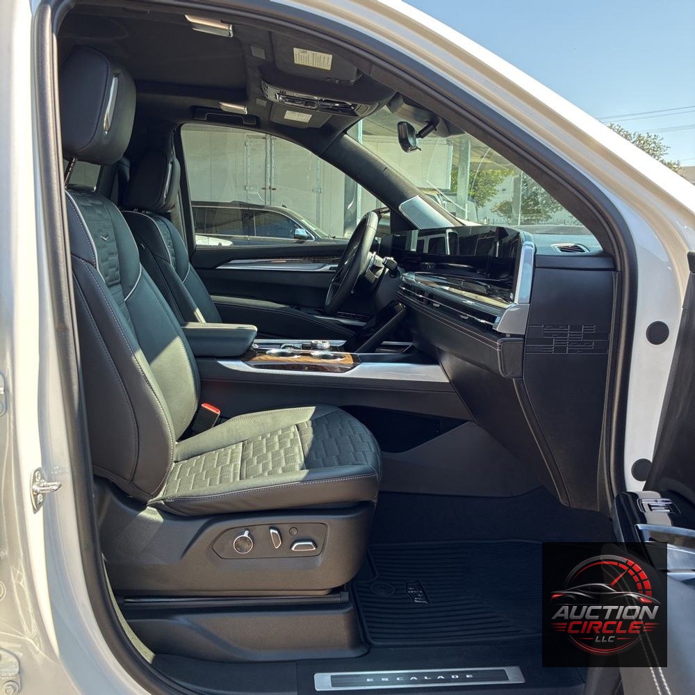 2025 Cadillac Escalade ESV Sport Platinum