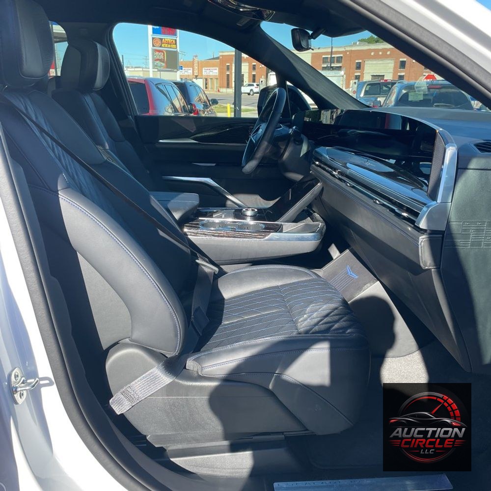 2025 Cadillac Escalade IQ Sport 1