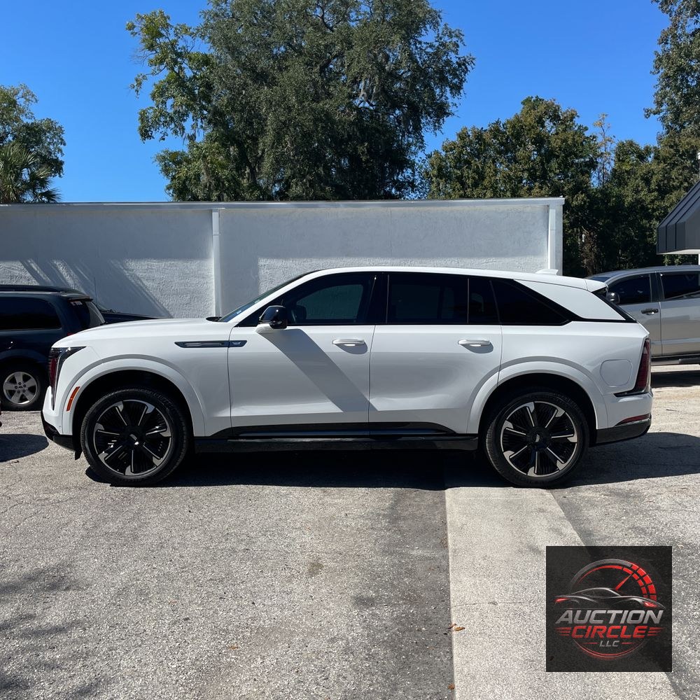 2025 Cadillac Escalade IQ Sport 1