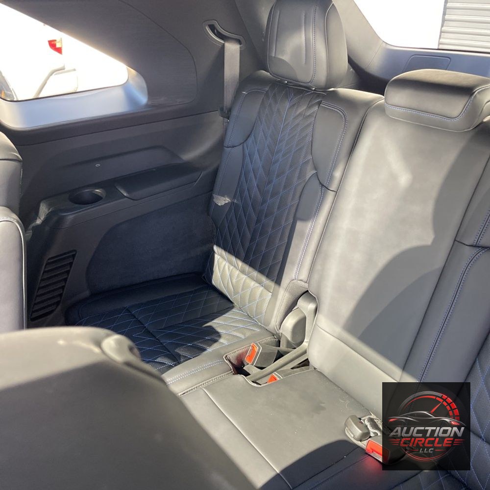 2025 Cadillac Escalade IQ Sport 1