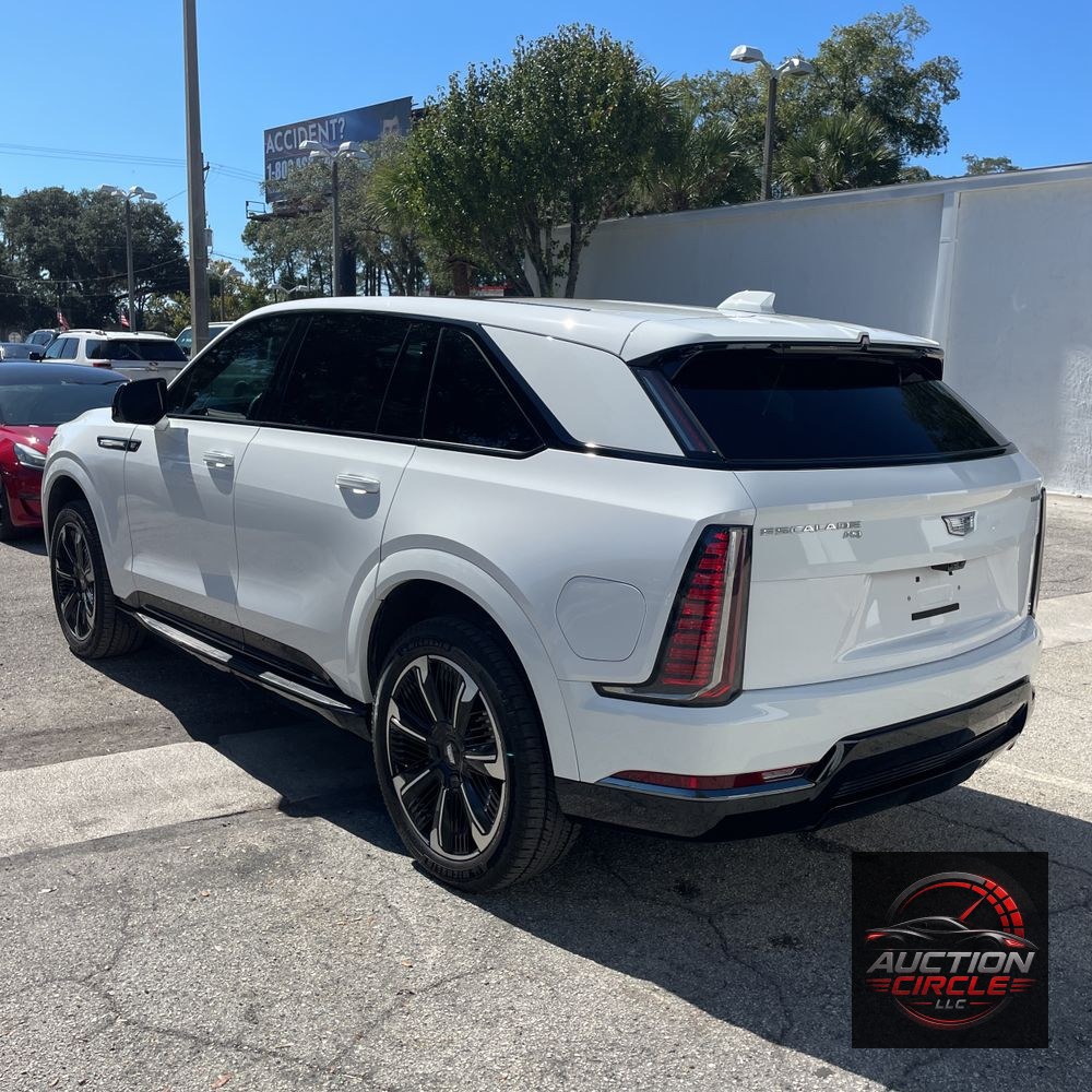 2025 Cadillac Escalade IQ Sport 1