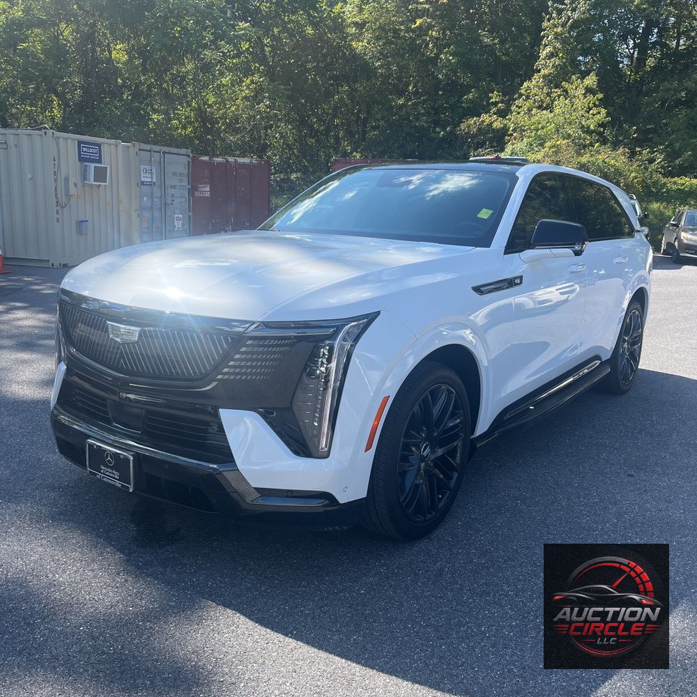 2025 Cadillac Escalade IQ Sport 2