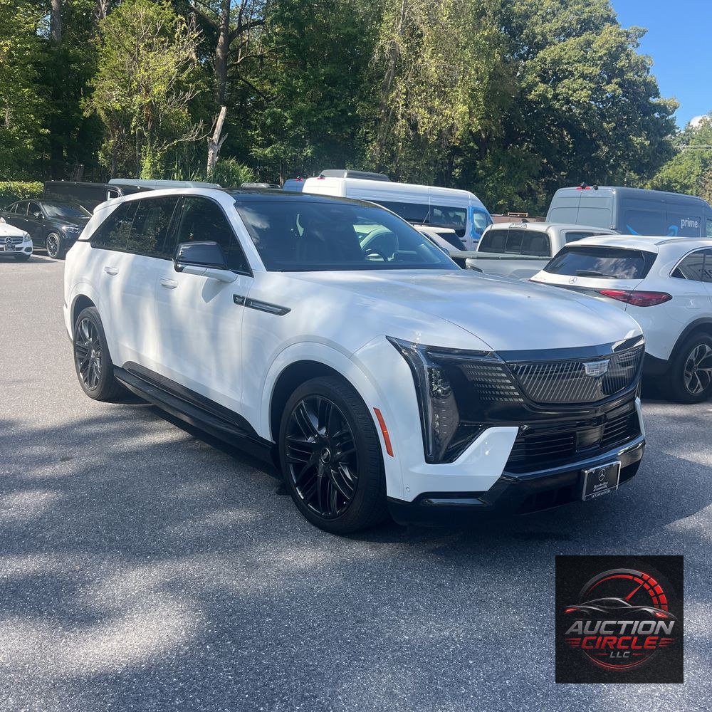2025 Cadillac Escalade IQ Sport 2
