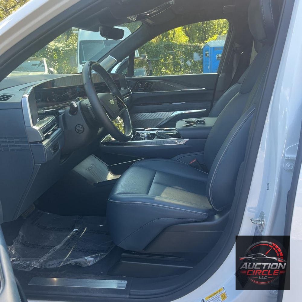 2025 Cadillac Escalade IQ Sport 2