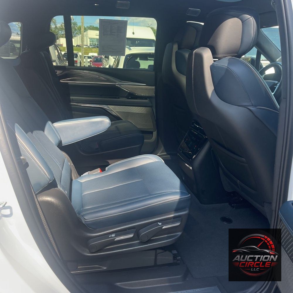 2025 Cadillac Escalade IQ Sport 2