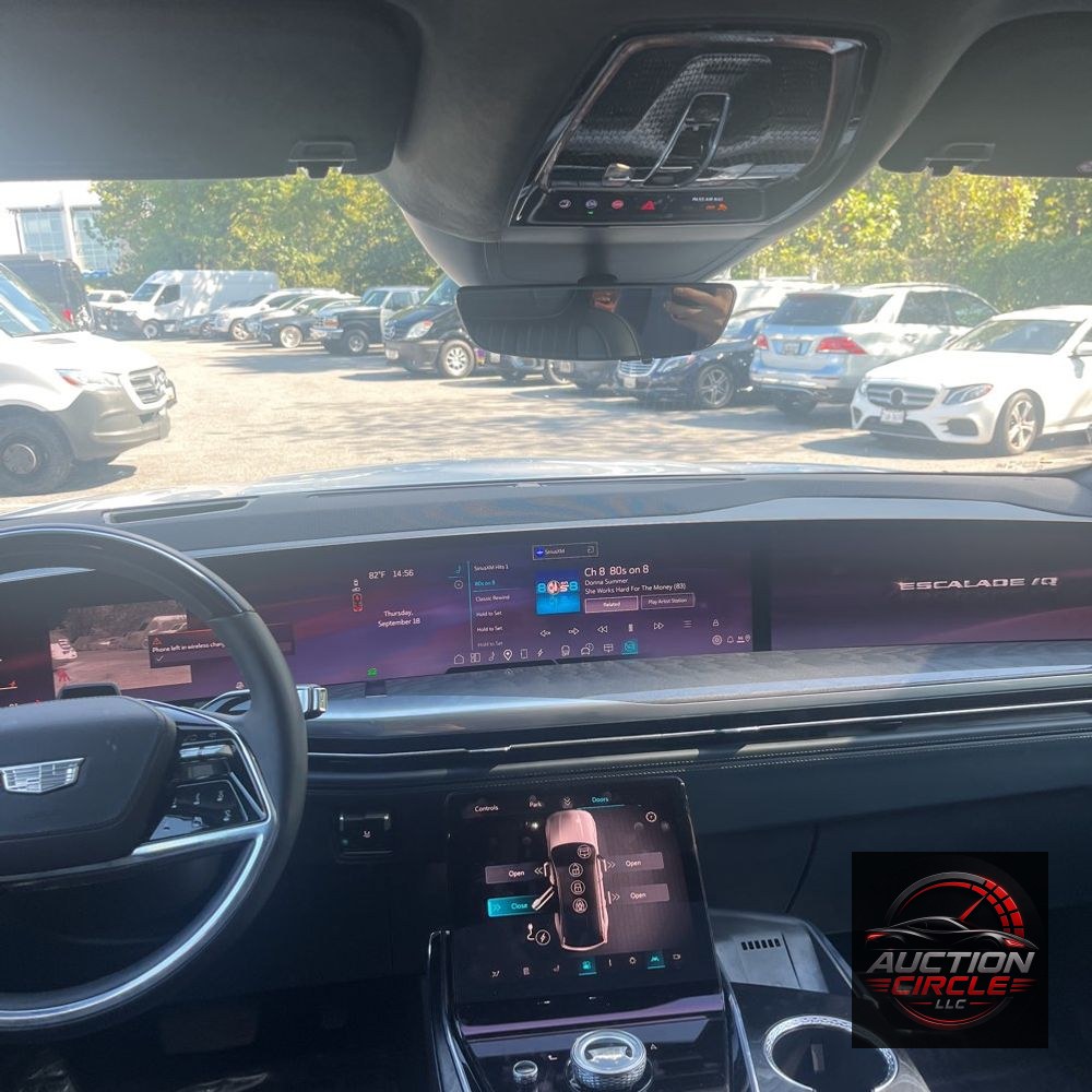 2025 Cadillac Escalade IQ Sport 2