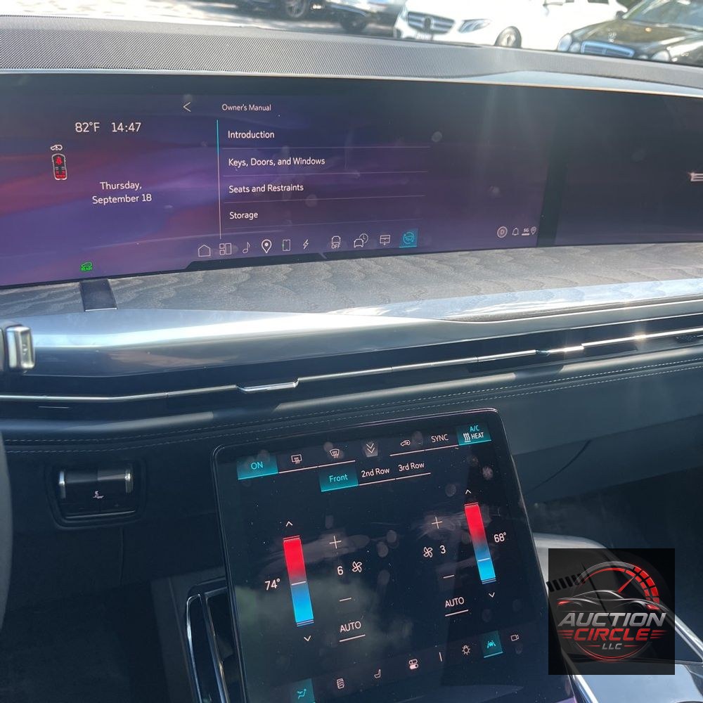 2025 Cadillac Escalade IQ Sport 2