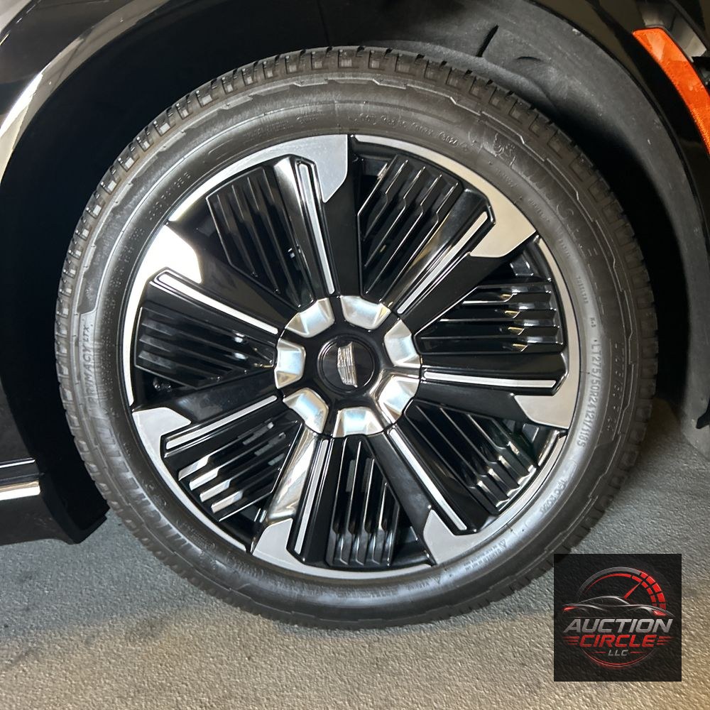 2025 Cadillac Escalade IQ Sport 2