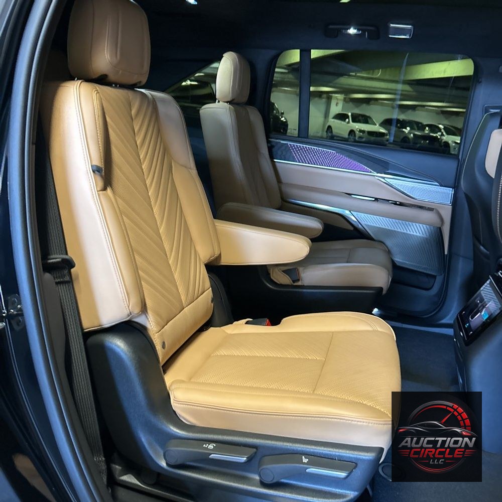 2025 Cadillac Escalade IQ Sport 2