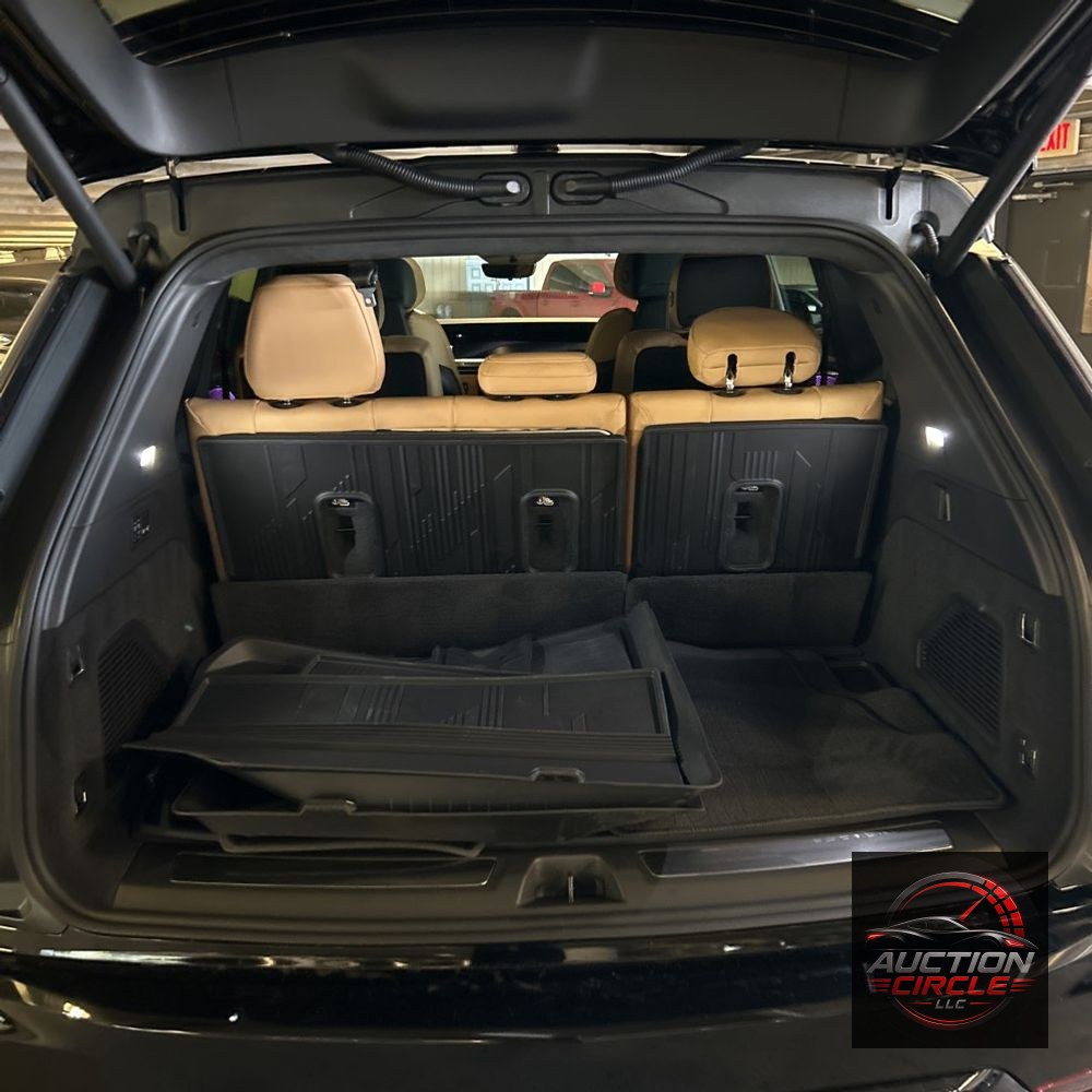 2025 Cadillac Escalade IQ Sport 2