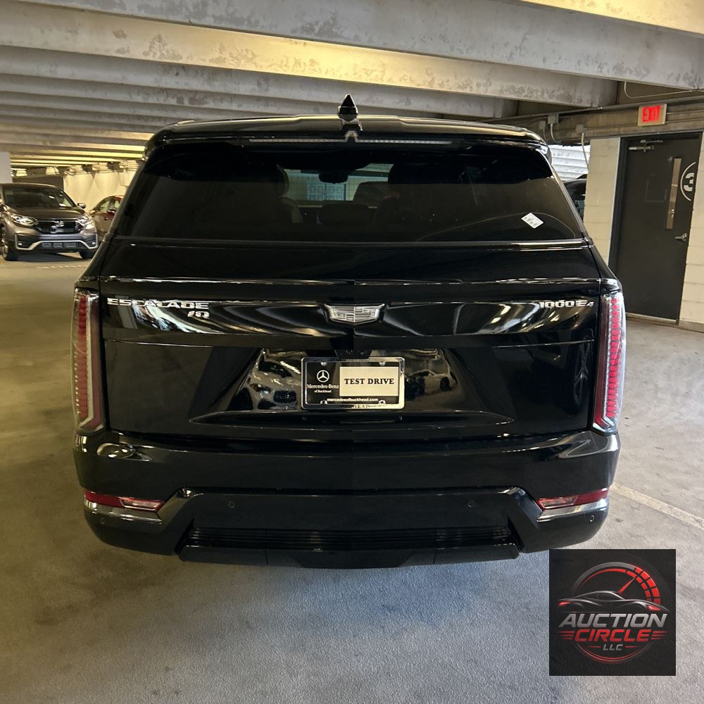 2025 Cadillac Escalade IQ Sport 2