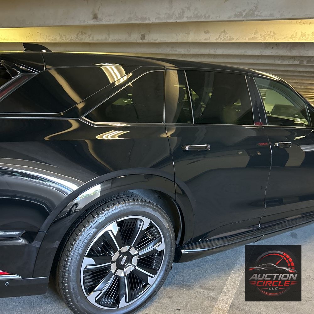 2025 Cadillac Escalade IQ Sport 2
