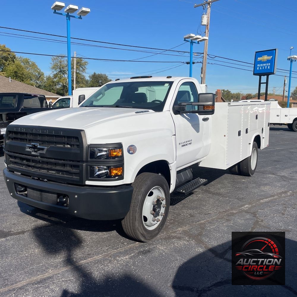 2024 Chevrolet Silverado 4500 W/T