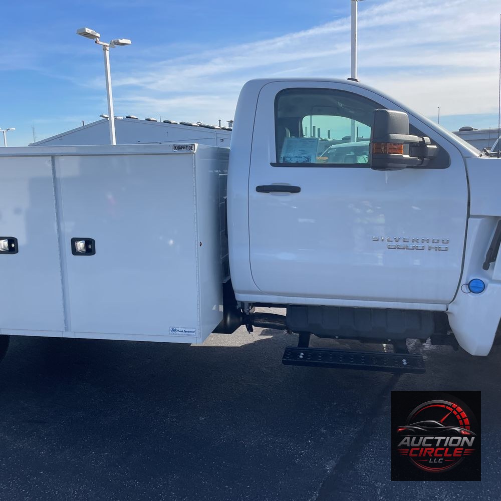 2024 Chevrolet Silverado 4500 W/T