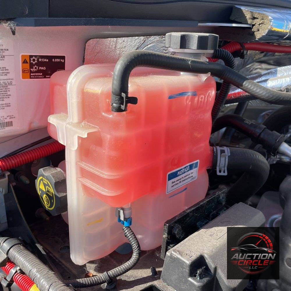2024 Chevrolet Silverado 4500 W/T