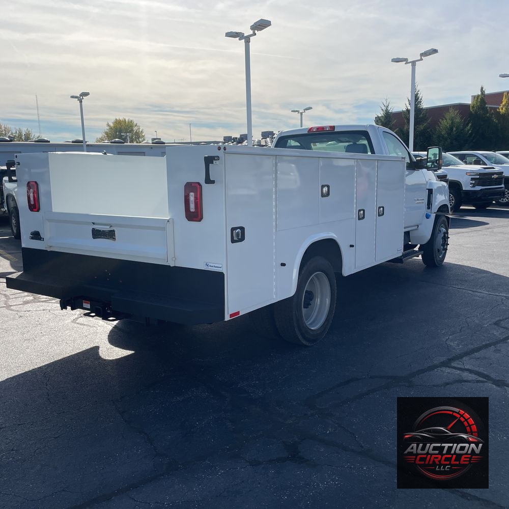 2024 Chevrolet Silverado 4500 W/T