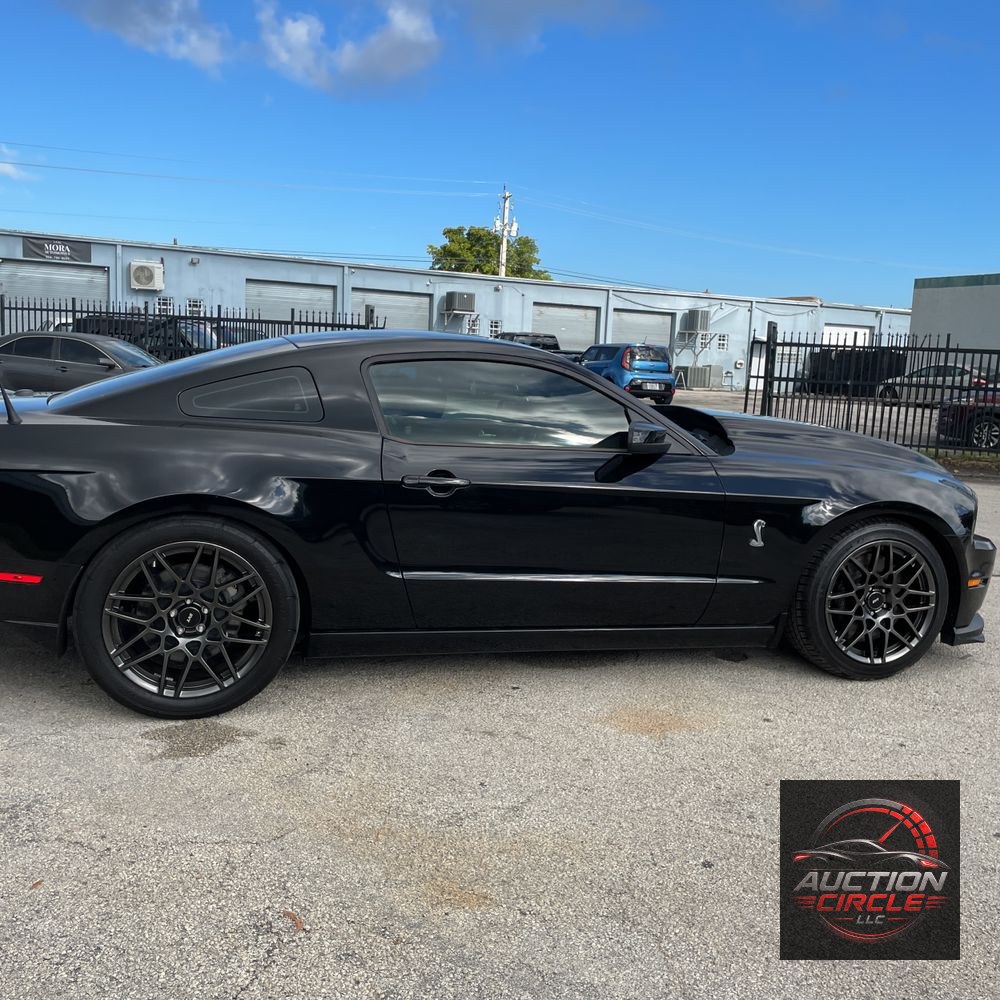 2013 Ford Shelby GT500 Base