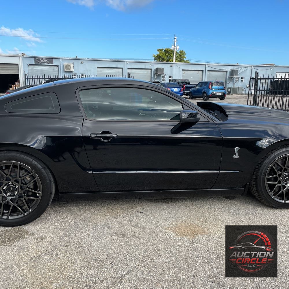 2013 Ford Shelby GT500 Base