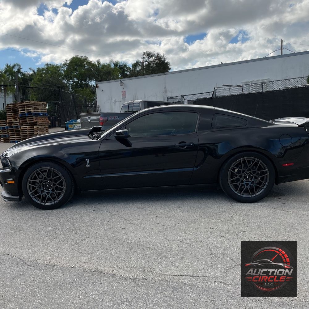 2013 Ford Shelby GT500 Base