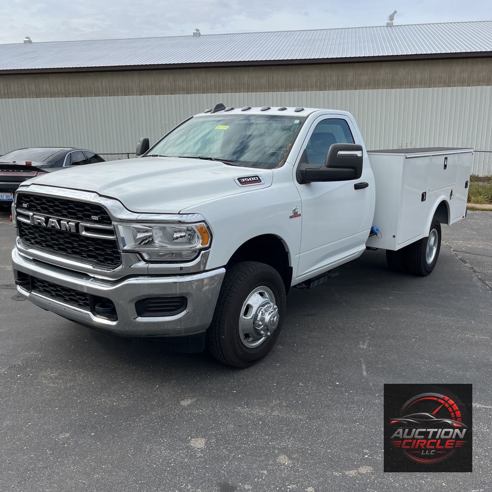 2024 Ram 3500 Cab/Chassis Tradesman