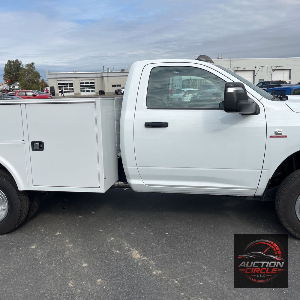 2024 Ram 3500 Cab/Chassis Tradesman