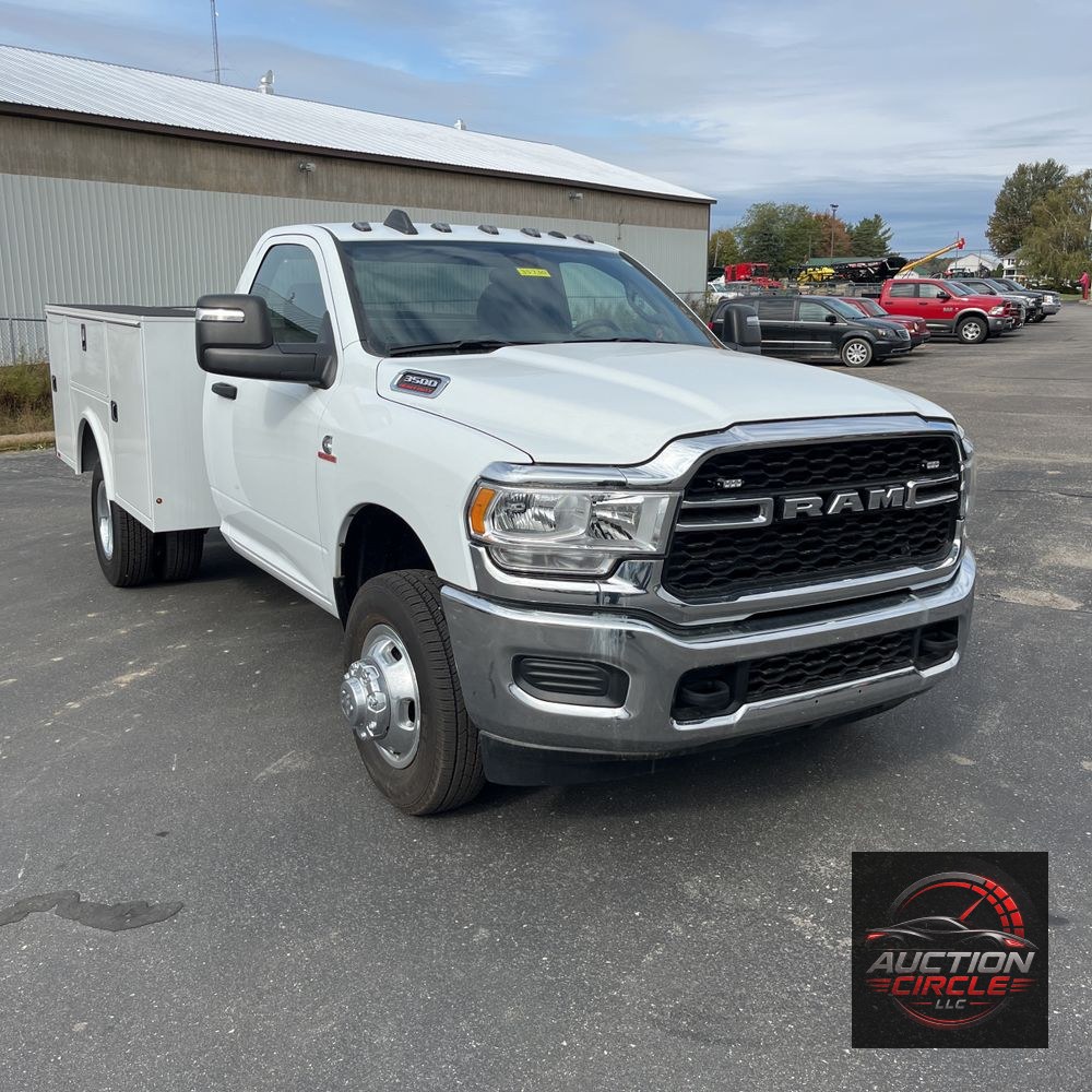 2024 Ram 3500 Cab/Chassis Tradesman