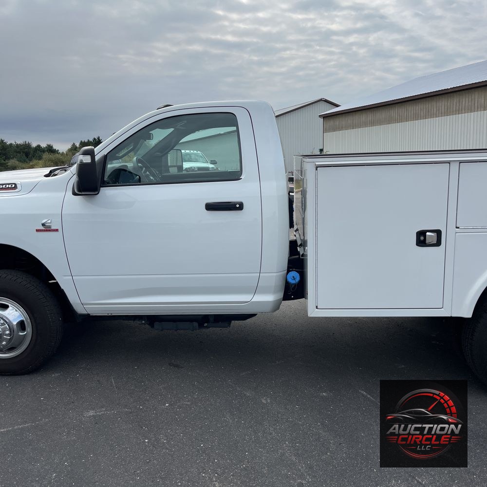 2024 Ram 3500 Cab/Chassis Tradesman