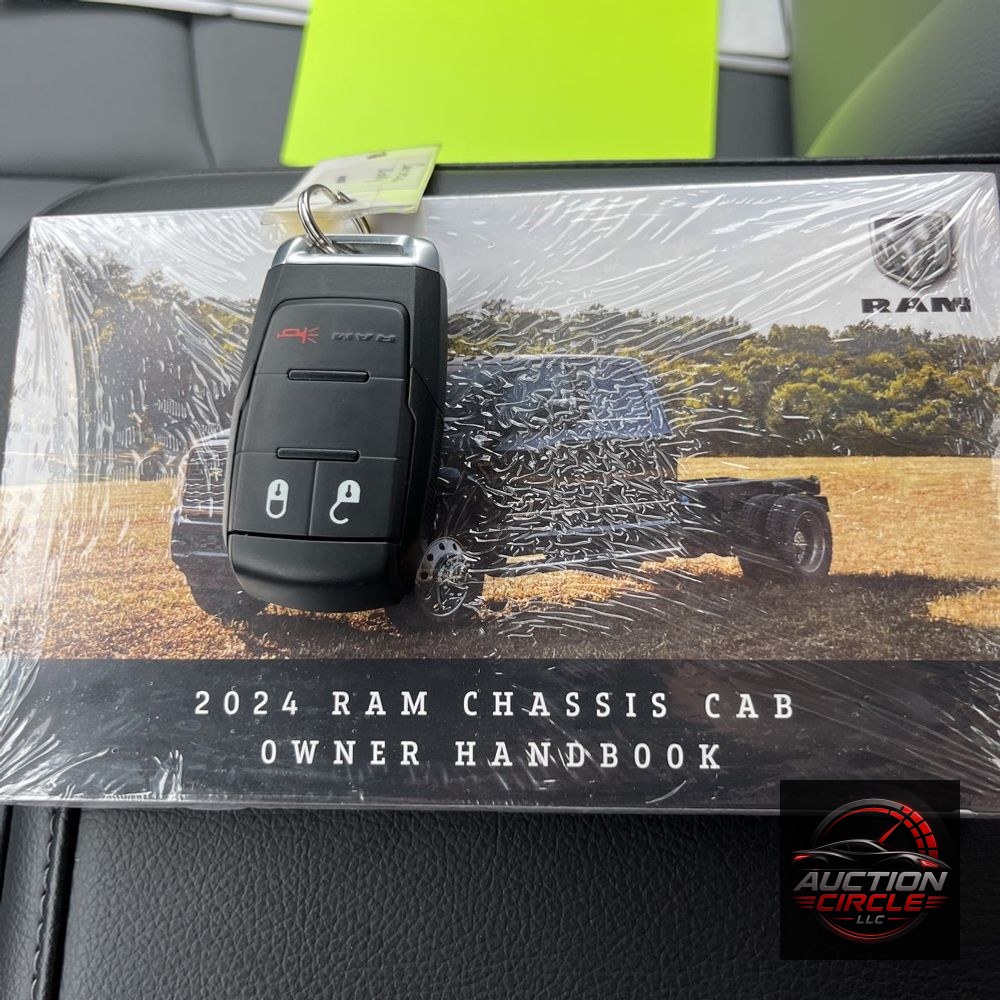 2024 Ram 3500 Cab/Chassis Tradesman