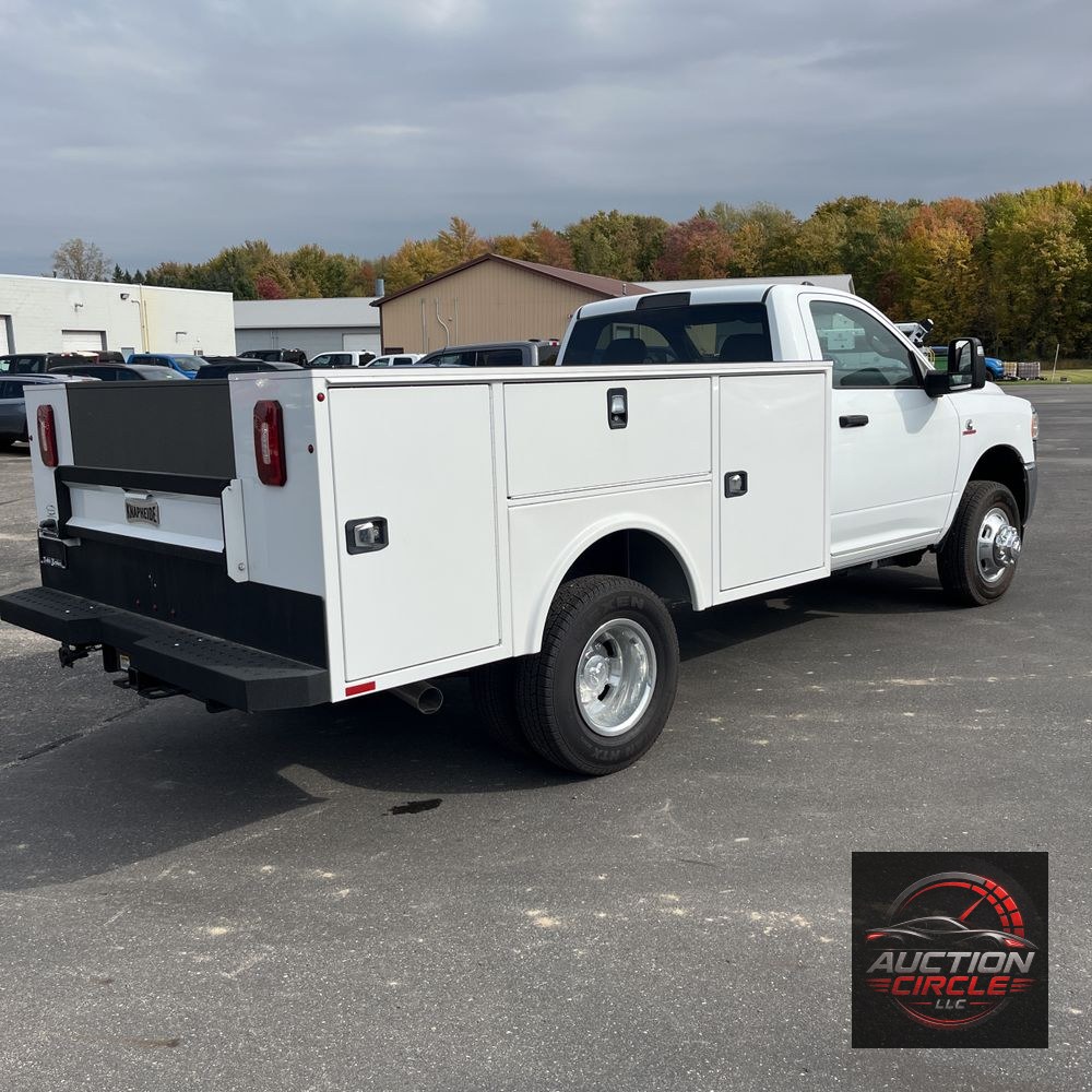 2024 Ram 3500 Cab/Chassis Tradesman