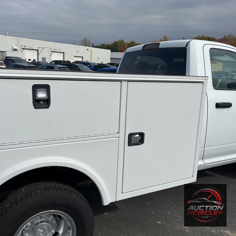 2024 Ram 3500 Cab/Chassis Tradesman