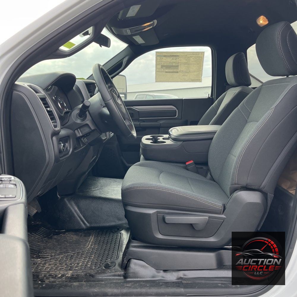 2024 Ram 3500 Cab/Chassis Tradesman