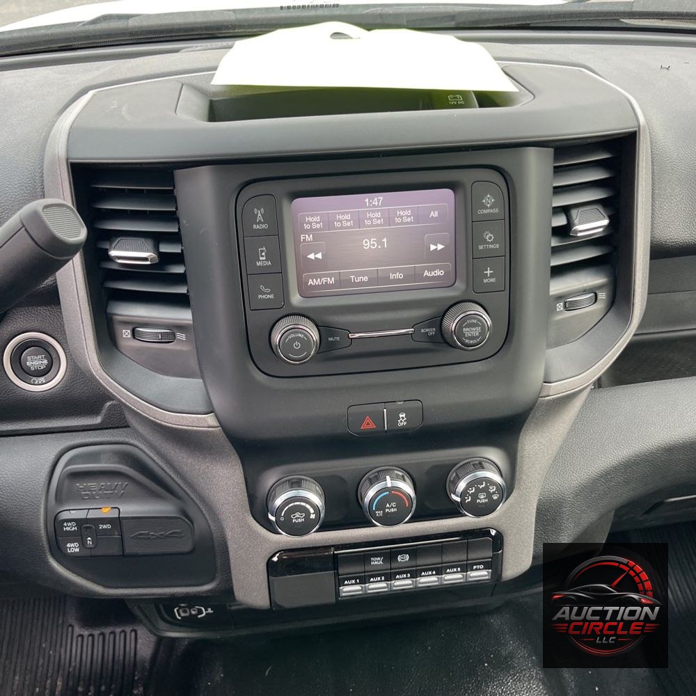 2024 Ram 3500 Cab/Chassis Tradesman
