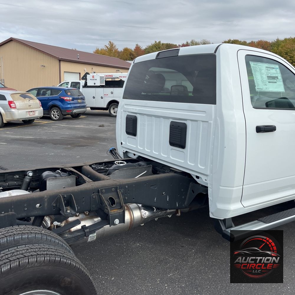 2024 Ram 3500 Cab/Chassis Tradesman