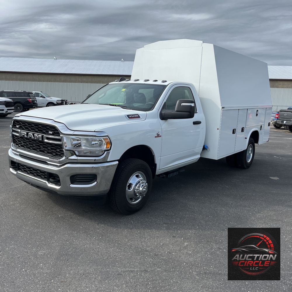 2024 Ram 3500 Cab/Chassis Tradesman